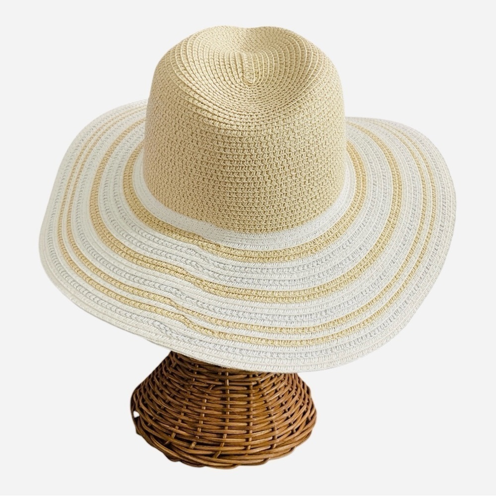 MAGID HATS Women's White
Striped sun hat ONE SIZE, Summer, Beach, picnic - Picture 4 of 13